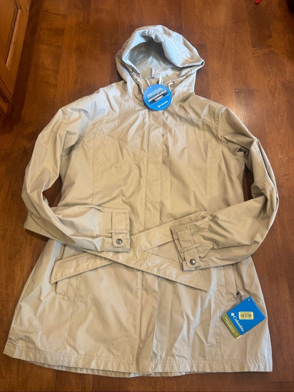 New Columbia Women’s XL Beige Waterproof Hooded Belted Trench Raincoat